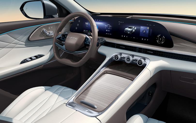 EXEED RX SUPER HYBRID — Elevated Comfort with Suspended Cabin