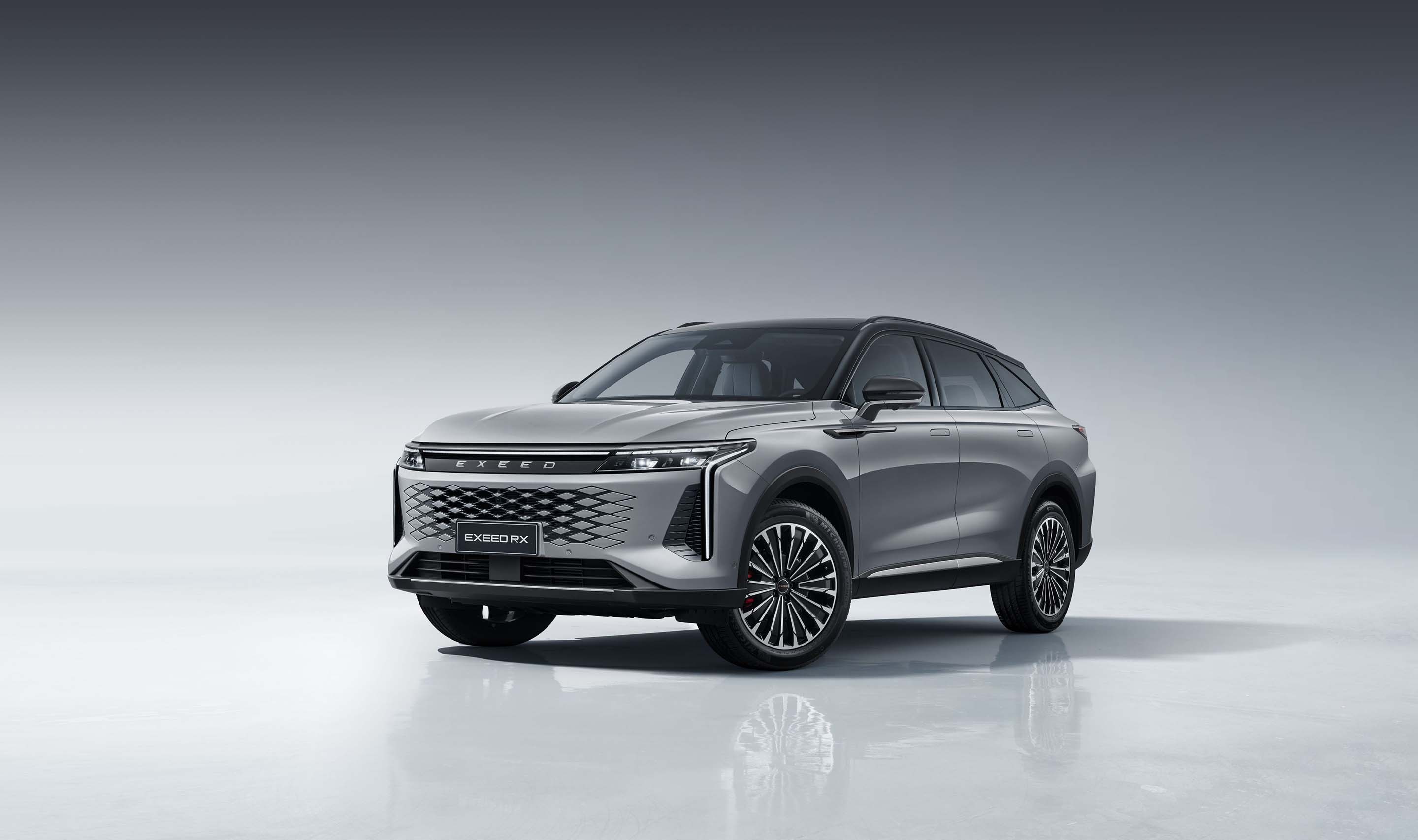 EXEED RX SUV exterior
