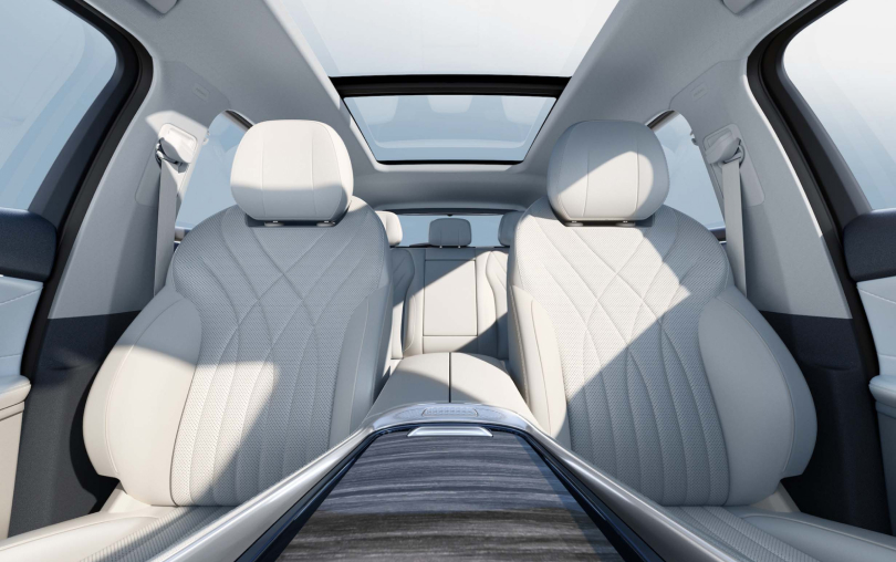 EXEED RX SUV — Panoramic Sunroof Magic
